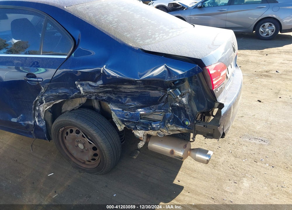 2013 VOLKSWAGEN JETTA 2.5L SE VIN: 3VWDP7AJ5DM286747