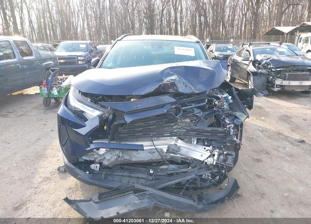 2024 TOYOTA RAV4 XLE VIN: 2T3P1RFV3RW429676
