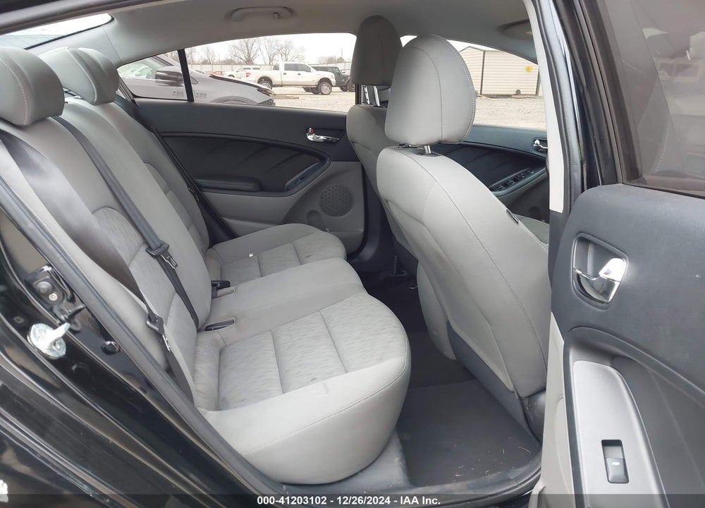 2015 KIA FORTE VIN: KNAFK4A64F5405785