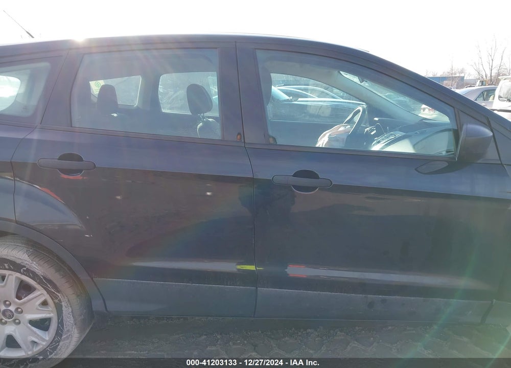 2015 FORD ESCAPE S VIN: 1FMCU0F74FUB70395