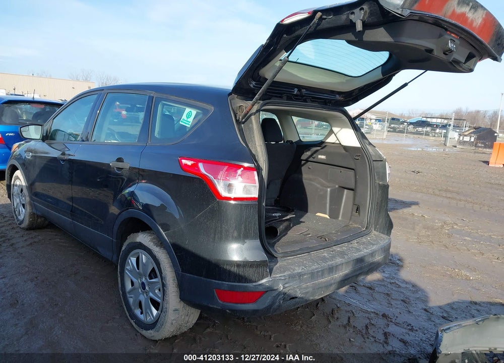 2015 FORD ESCAPE S VIN: 1FMCU0F74FUB70395