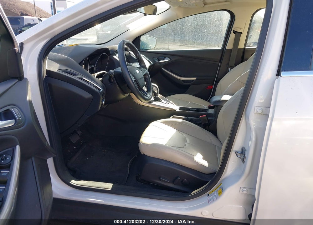 2017 FORD FOCUS TITANIUM VIN: 1FADP3N20HL309881