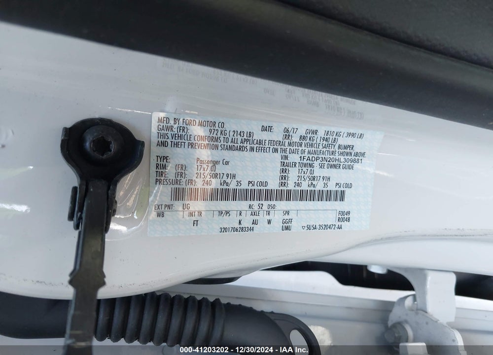 2017 FORD FOCUS TITANIUM VIN: 1FADP3N20HL309881