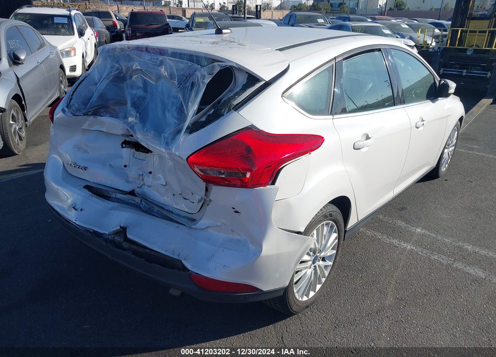 2017 FORD FOCUS TITANIUM VIN: 1FADP3N20HL309881