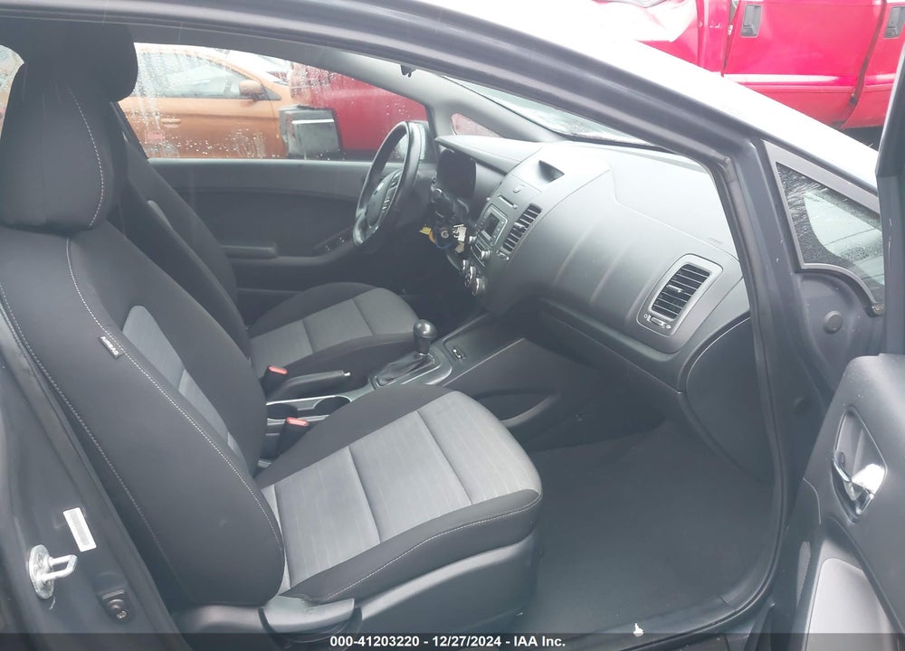 2015 KIA FORTE VIN: KNAFX4A81F5322477