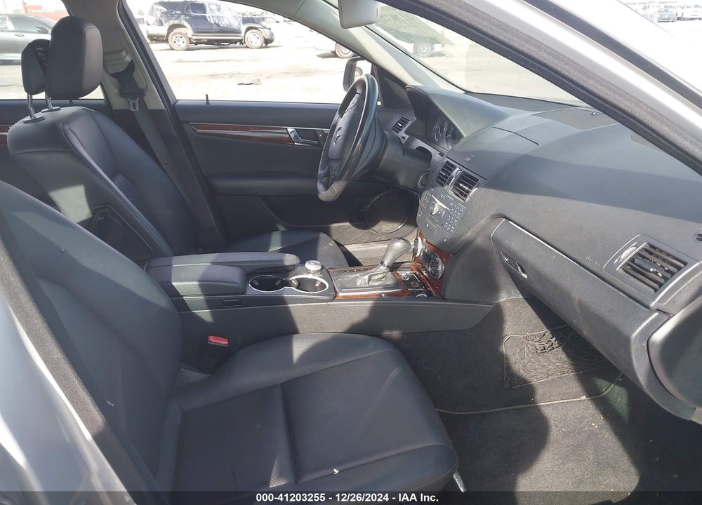 2008 MERCEDES-BENZ C 300 VIN: WDDGF54X18F078934