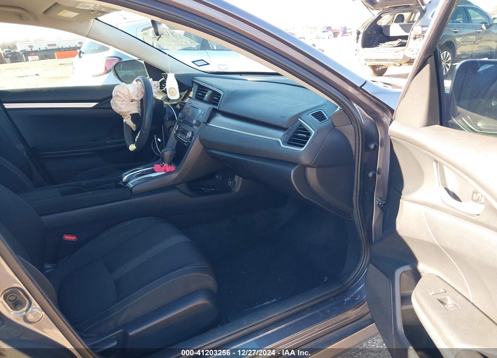 2018 HONDA CIVIC LX VIN: 19XFC2F55JE029941