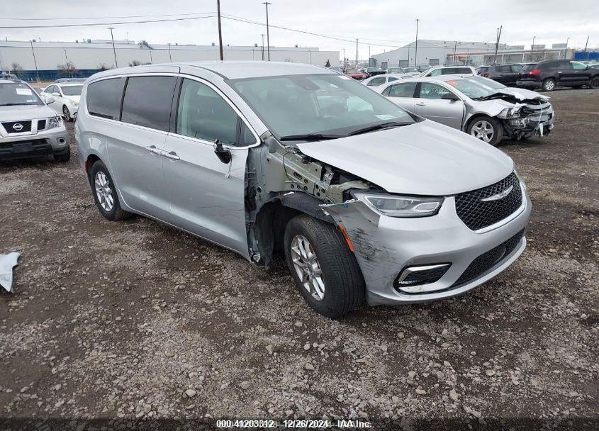 2024 CHRYSLER PACIFICA TOURING L VIN: 2C4RC1BG0RR143533
