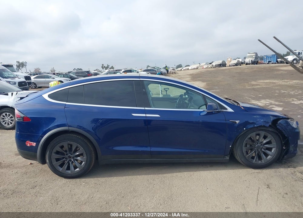 2017 TESLA MODEL X VIN: 5YJXCBE25HF076502