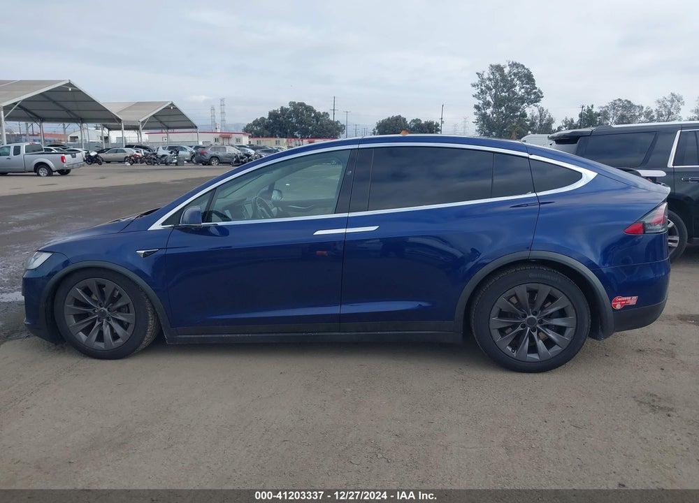 2017 TESLA MODEL X VIN: 5YJXCBE25HF076502