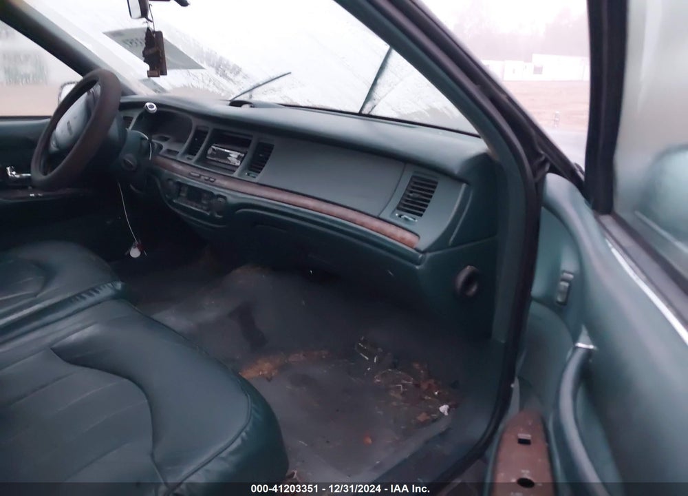 1995 LINCOLN TOWN CAR EXECUTIVE VIN: 1LNLM81W2SY724338