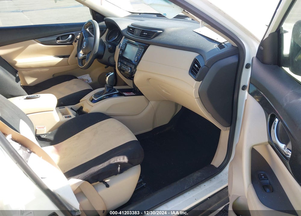 2017 NISSAN ROGUE VIN: KNMAT2MT1HP555134
