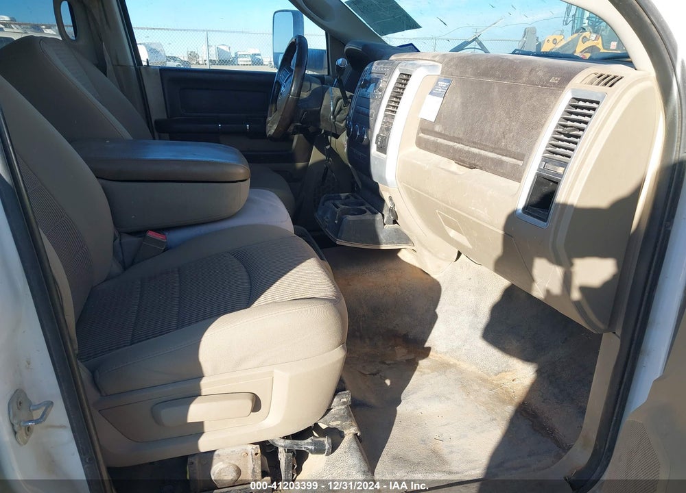 2011 RAM 3500 SLT VIN: 3D73Y3CL1BG576617