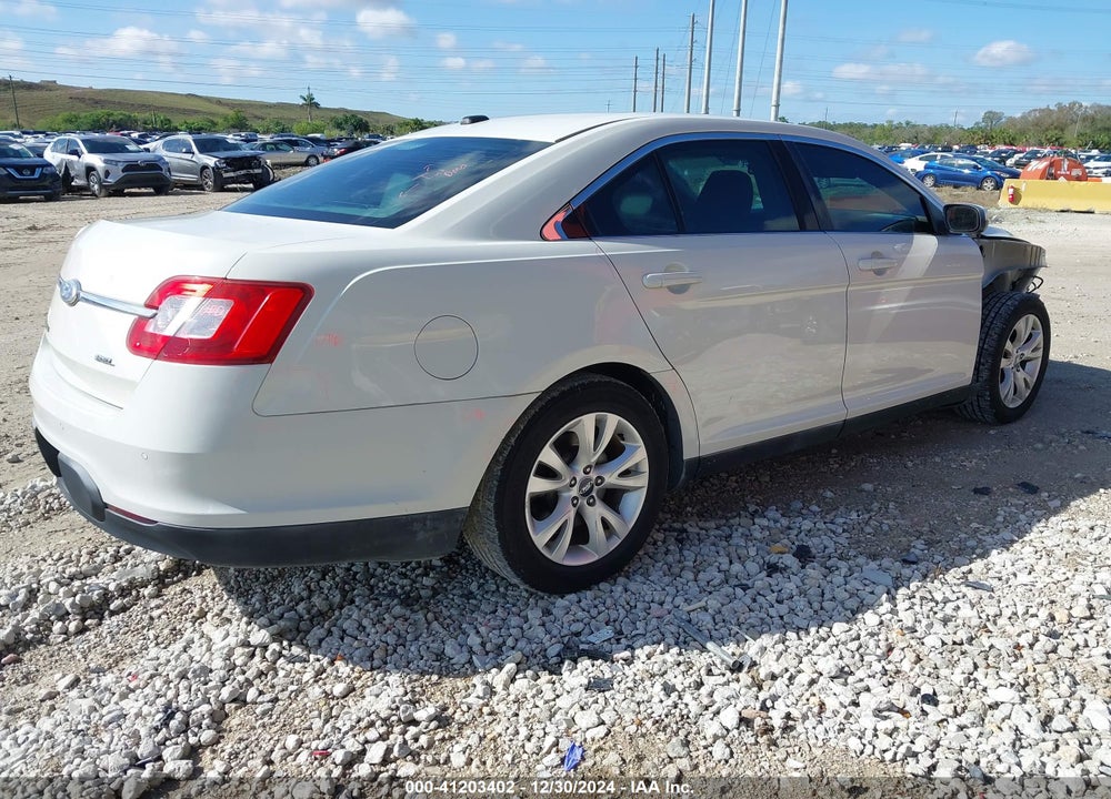 2011 FORD TAURUS SEL VIN: 1FAHP2EW3BG123220