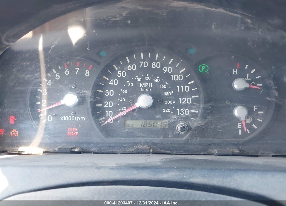 2004 KIA SORENTO EX/LX VIN: KNDJC733845181402