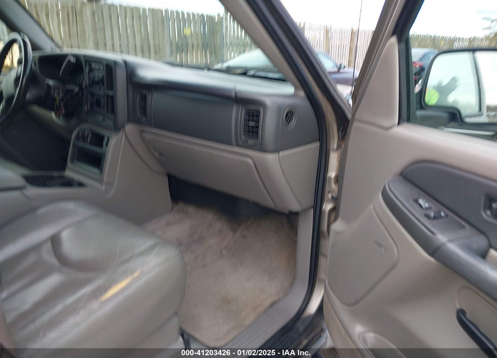 2003 CHEVROLET SUBURBAN 1500 Z71 VIN: 3GNFK16Z73G102810