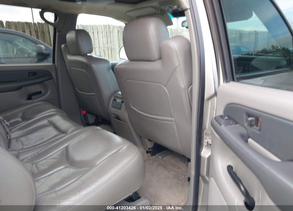 2003 CHEVROLET SUBURBAN 1500 Z71 VIN: 3GNFK16Z73G102810