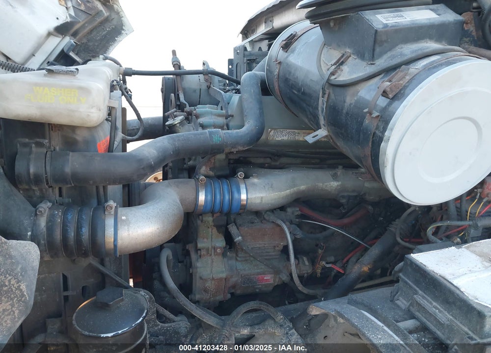 1999 STERLING TRUCK A 9513 VIN: 2FWWJCXA6XAA31844