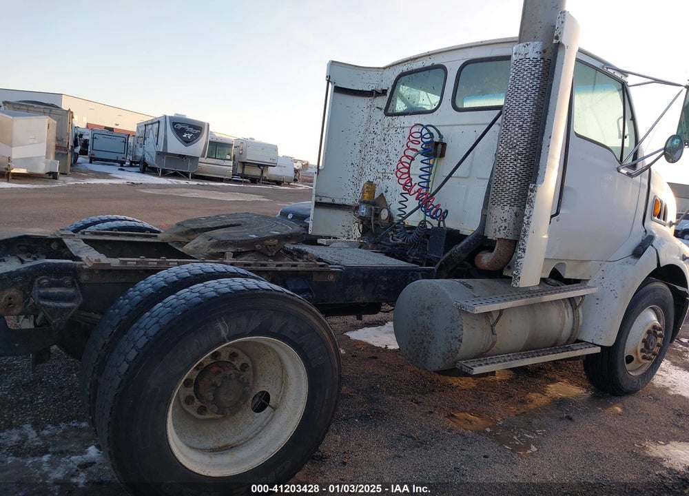 1999 STERLING TRUCK A 9513 VIN: 2FWWJCXA6XAA31844