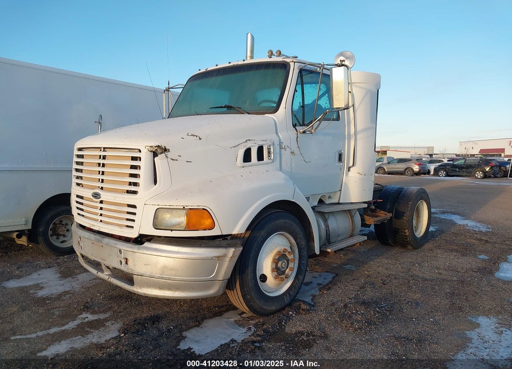 1999 STERLING TRUCK A 9513 VIN: 2FWWJCXA6XAA31844