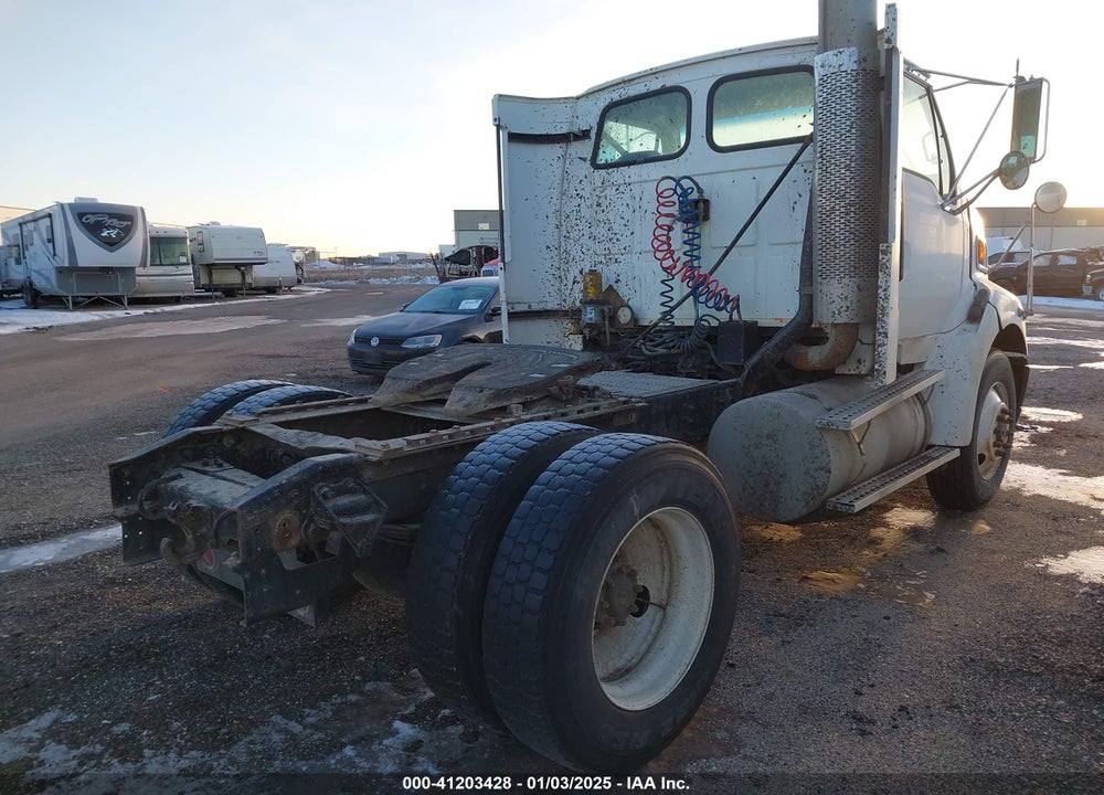 1999 STERLING TRUCK A 9513 VIN: 2FWWJCXA6XAA31844
