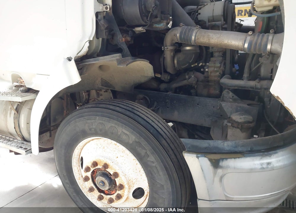 1999 STERLING TRUCK A 9513 VIN: 2FWWJCXA6XAA31844