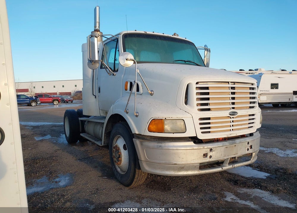 1999 STERLING TRUCK A 9513 VIN: 2FWWJCXA6XAA31844