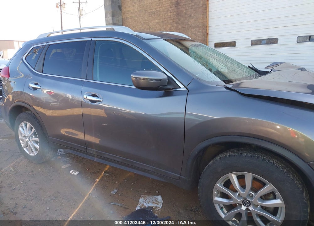2017 NISSAN ROGUE VIN: 5N1AT2MV7HC856172