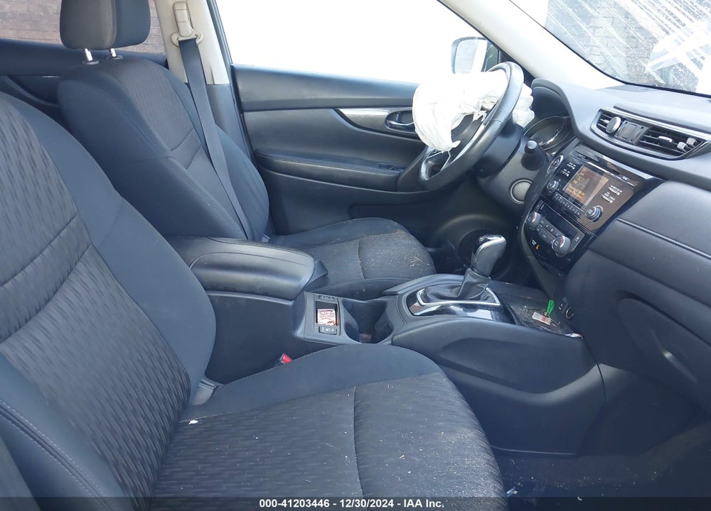 2017 NISSAN ROGUE VIN: 5N1AT2MV7HC856172