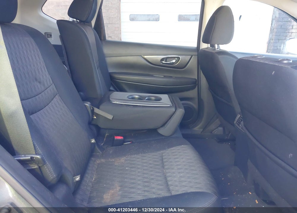 2017 NISSAN ROGUE VIN: 5N1AT2MV7HC856172
