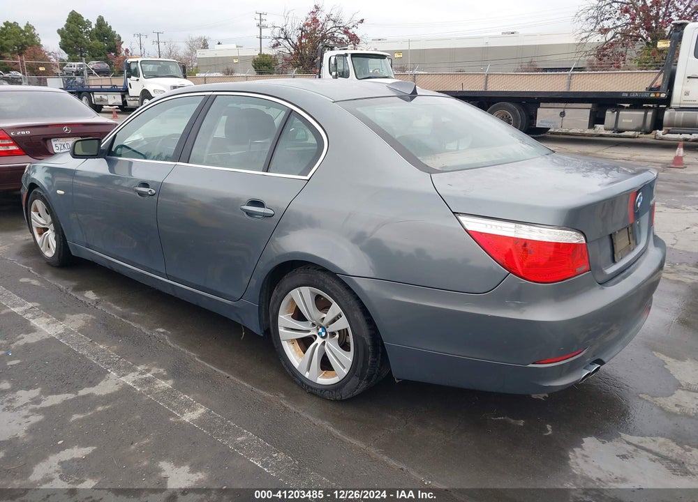 2009 BMW 528I VIN: WBANU53529C117411