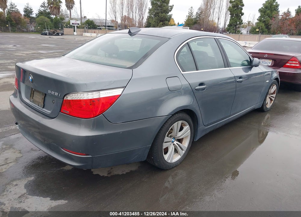 2009 BMW 528I VIN: WBANU53529C117411