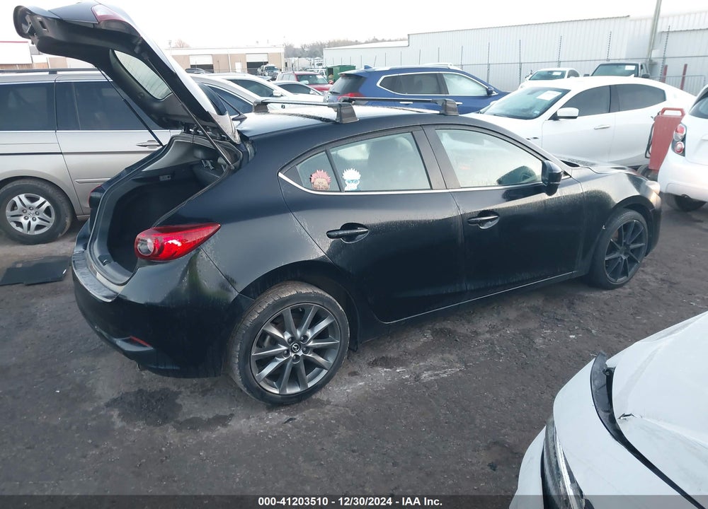 2018 MAZDA MAZDA3 VIN: 3MZBN1L3XJM249679
