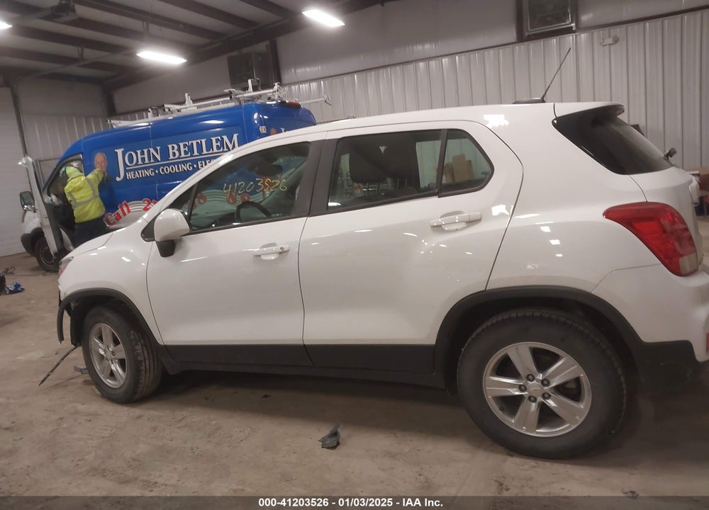 2018 CHEVROLET TRAX LS VIN: KL7CJNSB5JB598773