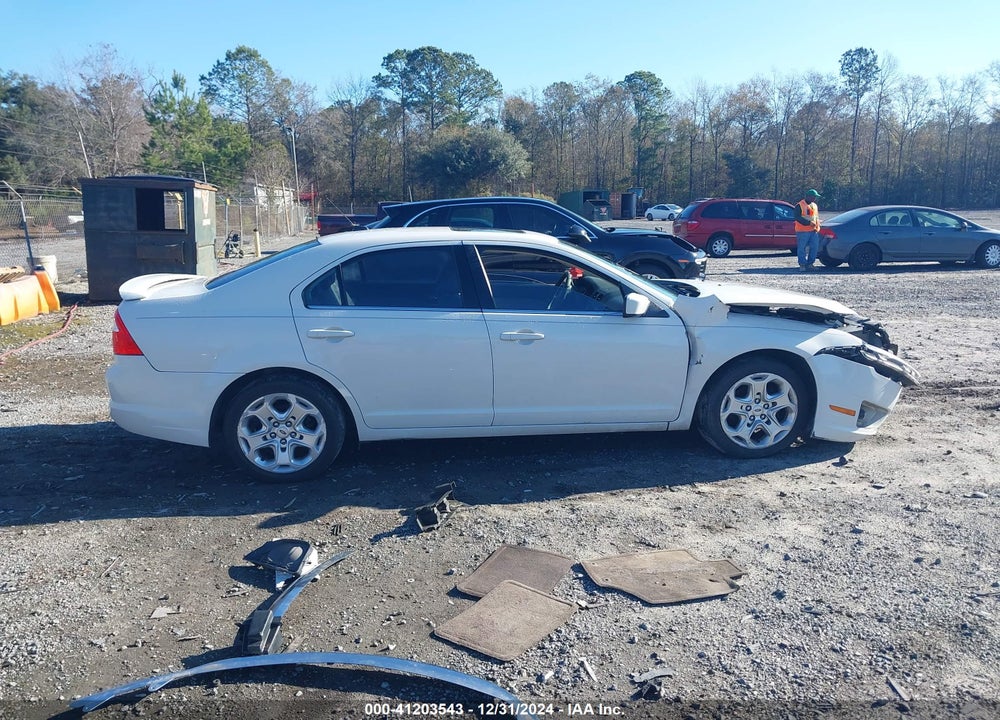 2010 FORD FUSION SE VIN: 3FAHP0HA7AR414671