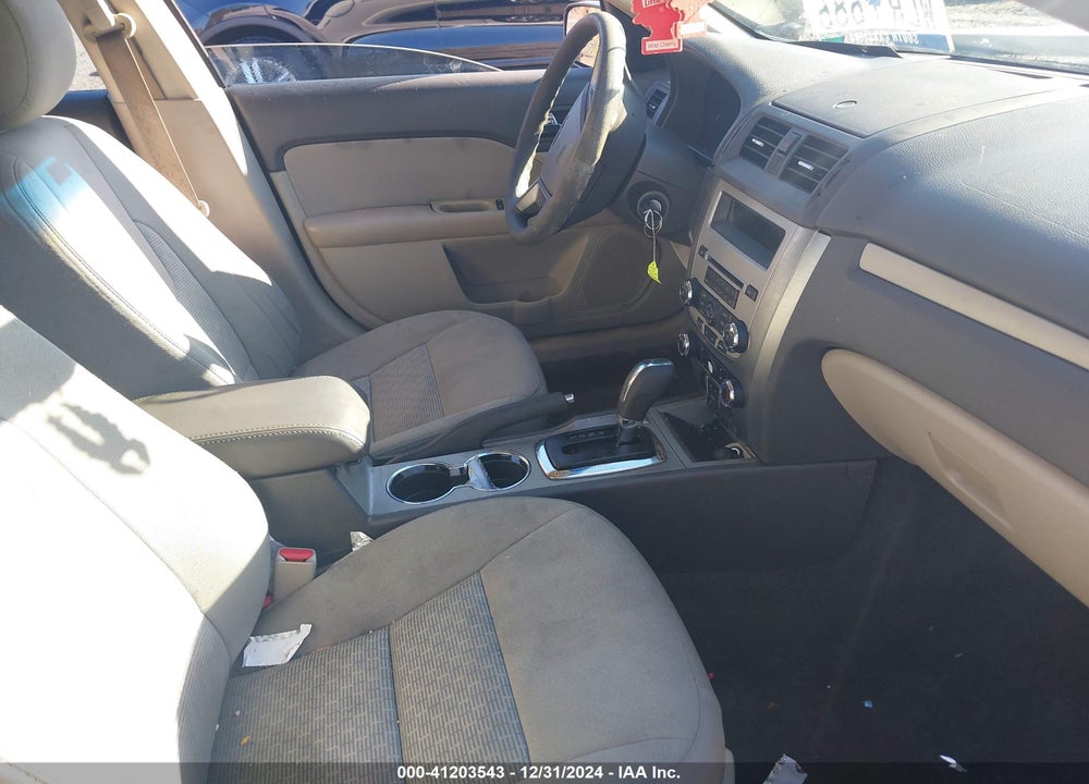 2010 FORD FUSION SE VIN: 3FAHP0HA7AR414671