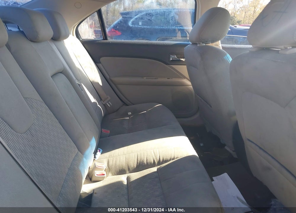 2010 FORD FUSION SE VIN: 3FAHP0HA7AR414671