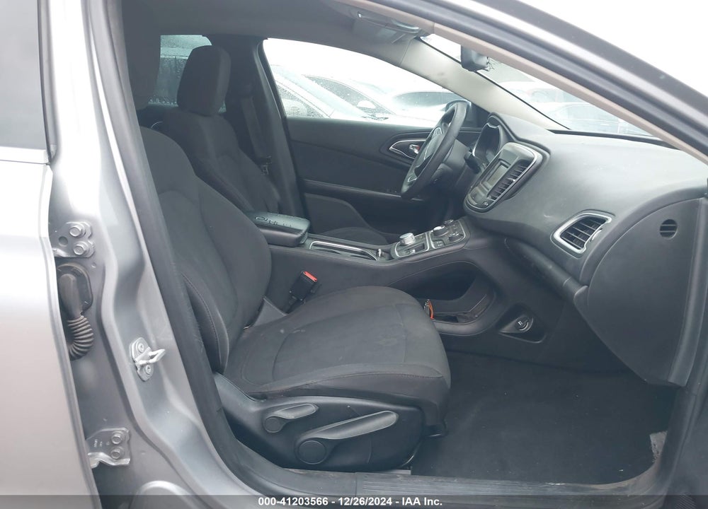 2016 CHRYSLER 200 LIMITED VIN: 1C3CCCAB5GN132260