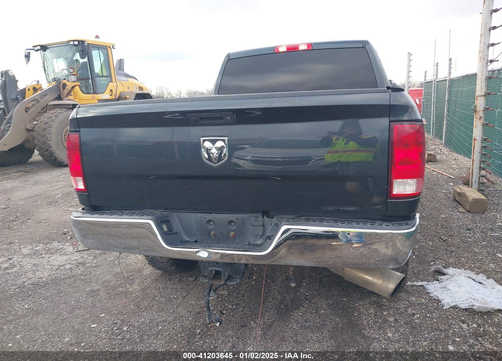 2018 RAM 2500 VIN: 3C6UR5CL3JG175227