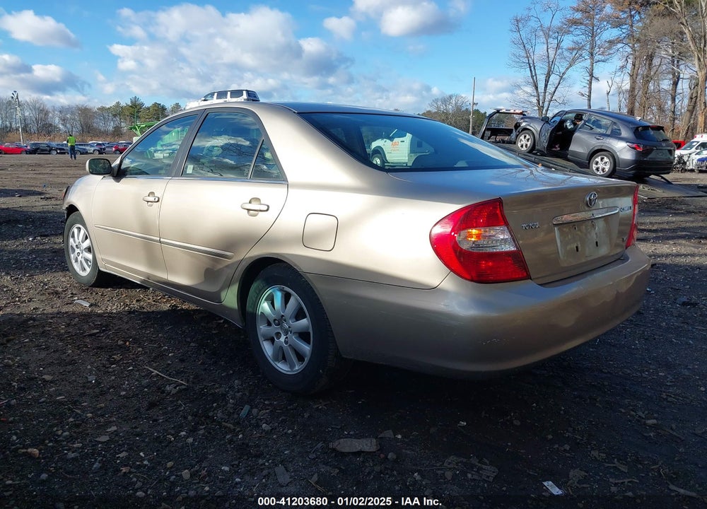 2002 TOYOTA CAMRY XLE V6 VIN: JTDBF30K720082547