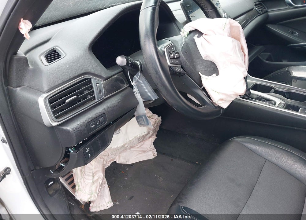 2018 HONDA ACCORD VIN: 1HGCV1F36JA128522