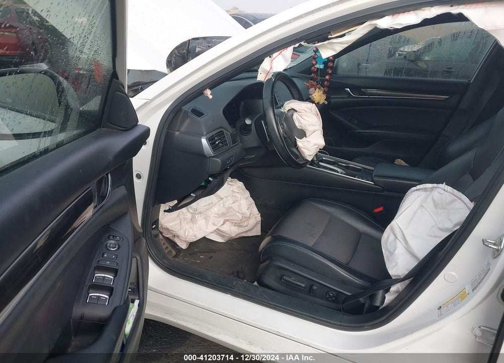 2018 HONDA ACCORD VIN: 1HGCV1F36JA128522