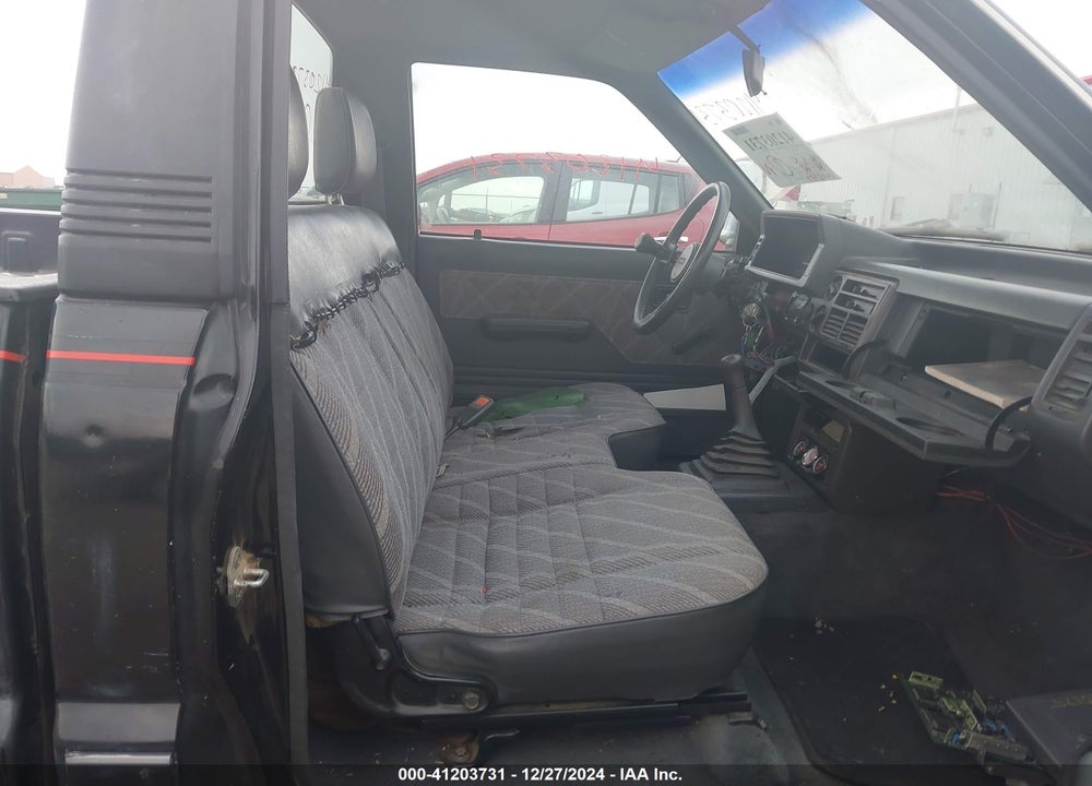 1991 MAZDA B2600 SHORT BODY VIN: JM2UF1147M0166816