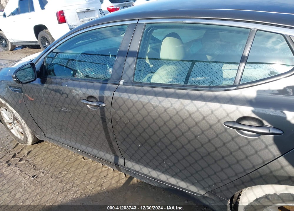 2011 KIA OPTIMA LX VIN: KNAGM4A7XB5095689