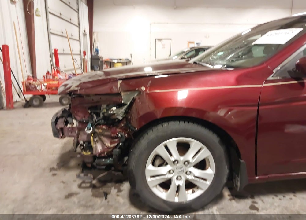 2008 HONDA ACCORD VIN: 1HGCP26418A083945