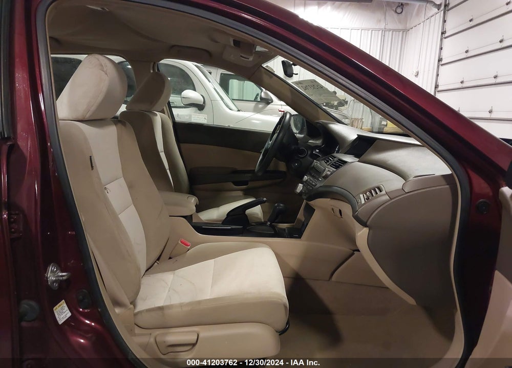 2008 HONDA ACCORD VIN: 1HGCP26418A083945