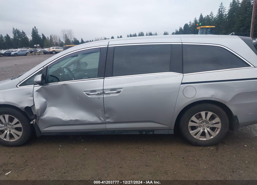 2016 HONDA ODYSSEY SE VIN: 5FNRL5H33GB166101