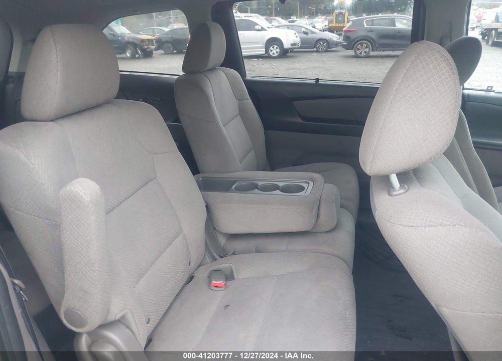 2016 HONDA ODYSSEY SE VIN: 5FNRL5H33GB166101