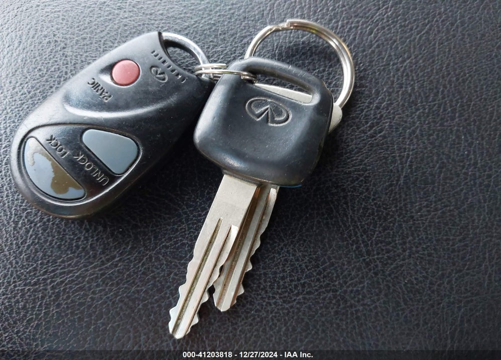 2001 INFINITI QX4 LUXURY VIN: JNRDR07Y11W104191