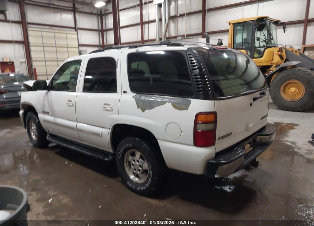 2002 CHEVROLET TAHOE LT VIN: 1GNEK13ZX2R143639